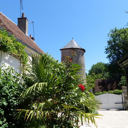 Gite De La Tour De Loire - 65 M2 Au Pied D'Une Tour De Gue Du 17Eme Siecle Mer Екстер'єр фото