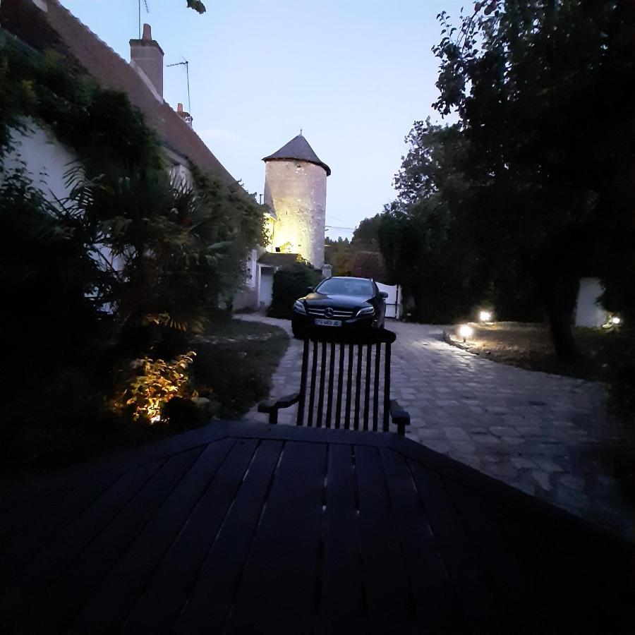 Gite De La Tour De Loire - 65 M2 Au Pied D'Une Tour De Gue Du 17Eme Siecle Mer Екстер'єр фото