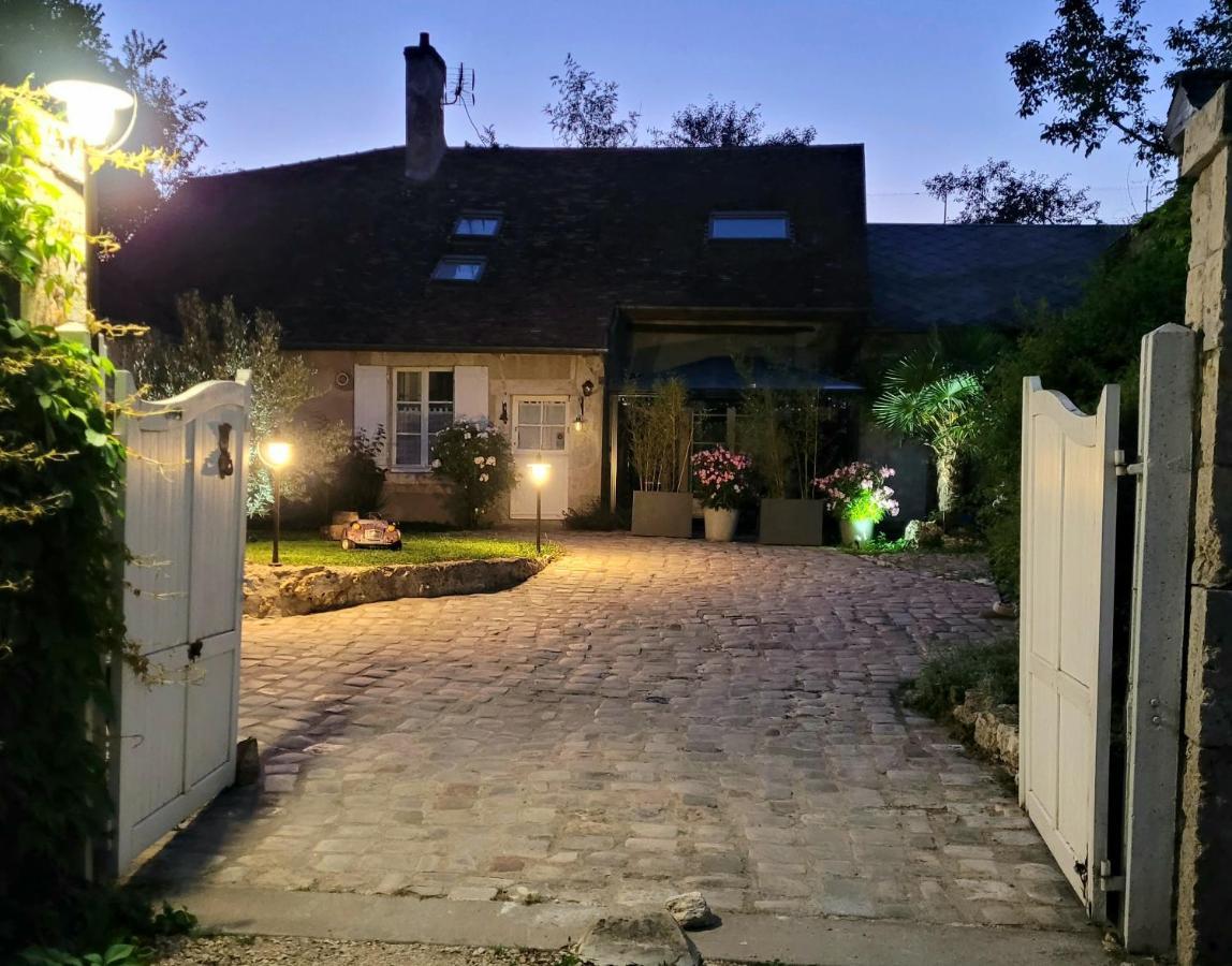 Gite De La Tour De Loire - 65 M2 Au Pied D'Une Tour De Gue Du 17Eme Siecle Mer Екстер'єр фото