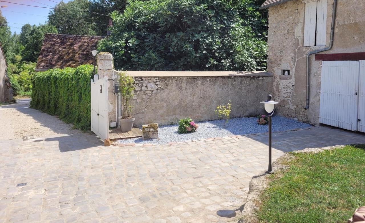 Gite De La Tour De Loire - 65 M2 Au Pied D'Une Tour De Gue Du 17Eme Siecle Mer Екстер'єр фото