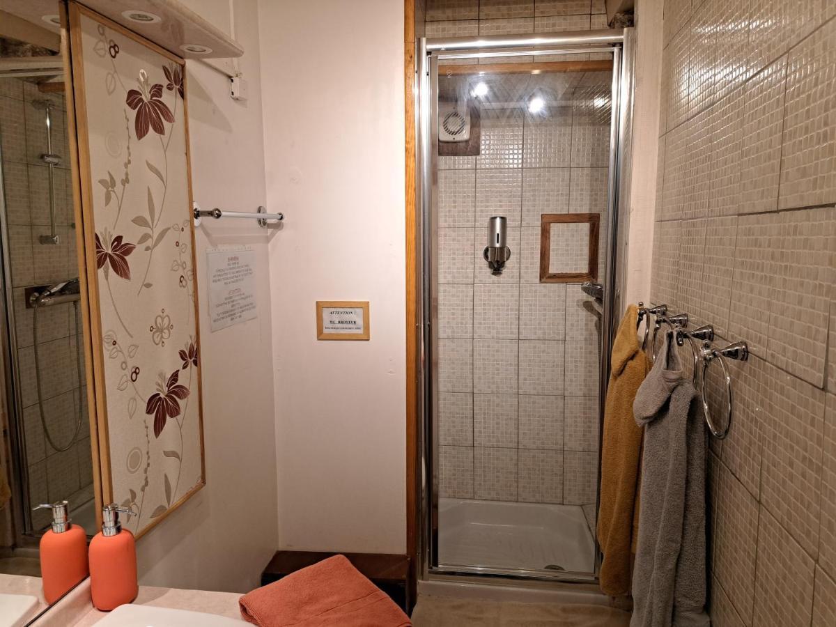 Gite De La Tour De Loire - 65 M2 Au Pied D'Une Tour De Gue Du 17Eme Siecle Mer Екстер'єр фото