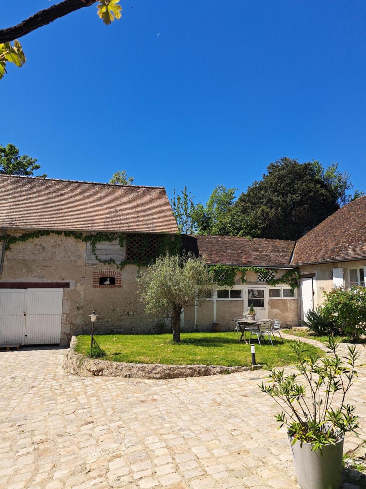 Gite De La Tour De Loire - 65 M2 Au Pied D'Une Tour De Gue Du 17Eme Siecle Mer Екстер'єр фото